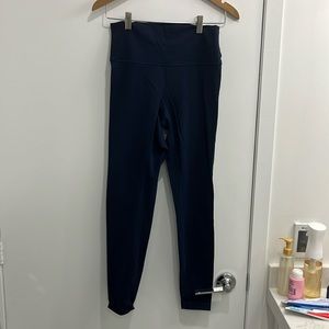 New without tags size 8 navy lulu lemon yoga pants